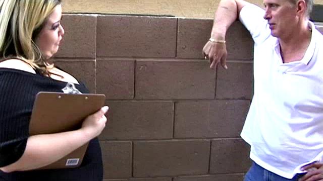 Hot Plumper Shows for an Interview