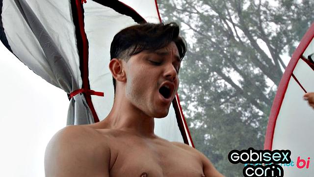 Outdoor bisexual threeway with bae