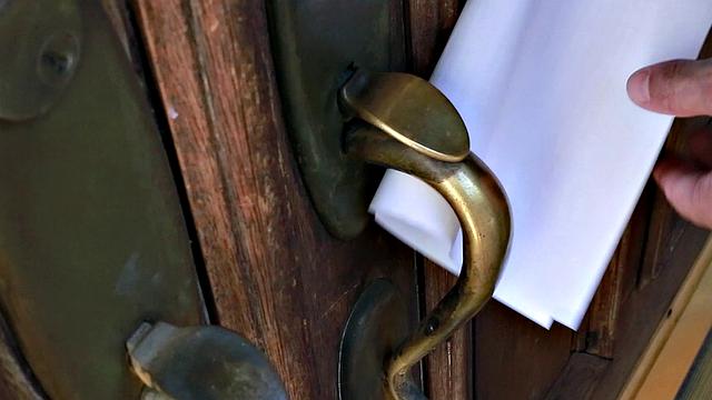 квартплата просрочена - решаем вопрос через глубокий минет