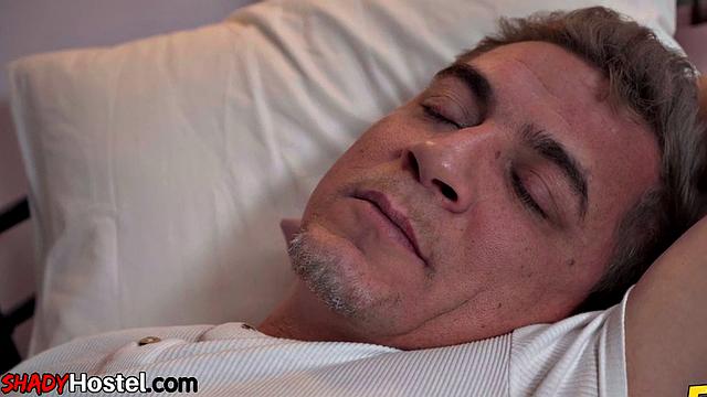 Amateur hostel spreading sweet cunt