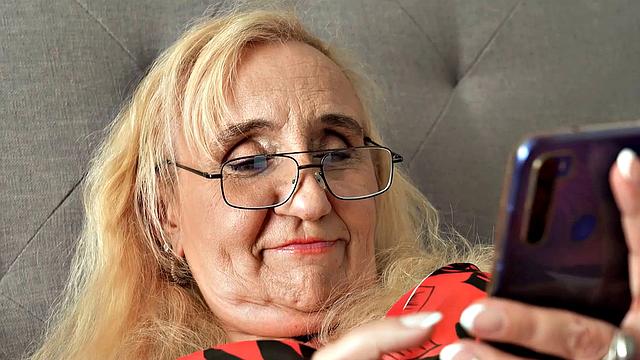 MATURE4K. Sex with handsome stranger is the final quest for blond mature