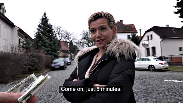 Russian MILF with perfect body gets fucked and cash for her services