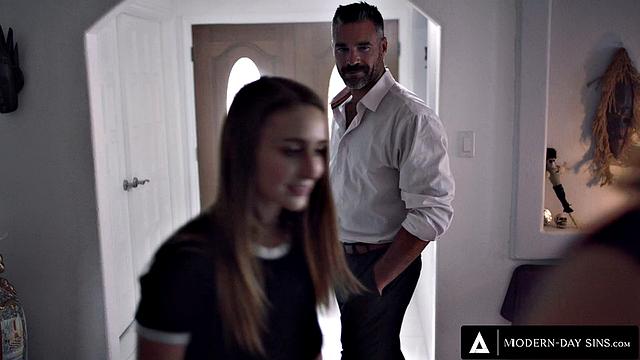 MODERN-DAY SINS - Naughty Anny Aurora Sneaks Off To Bang Her BFF's FRENCH SUBTITLES