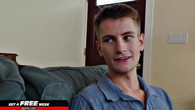 College Tutor Makes Twinks Asshole Sing - Trevor Harris, Drake Von - NextDoorTwink