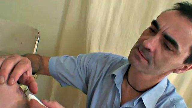 Schoolgirl sucks off teacher in class