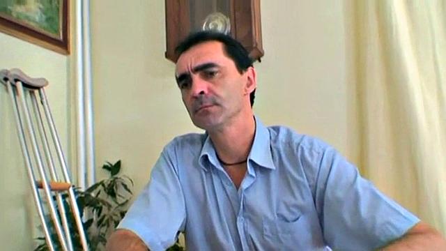 Schoolgirl sucks off teacher in class