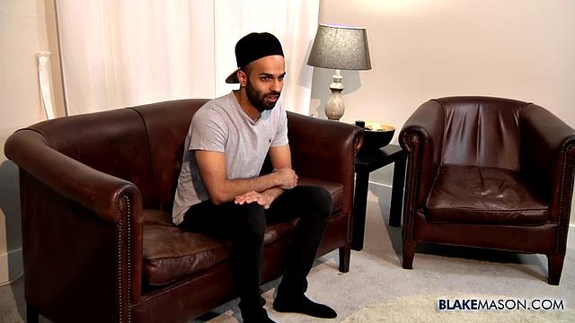Айден кончает в соло - Айден Риверс
