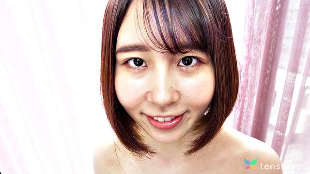 Kurumi Aoyama is our newest model to come to Tenshigao