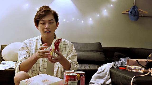 Yuli and her new friend go back and she sucks his dick 