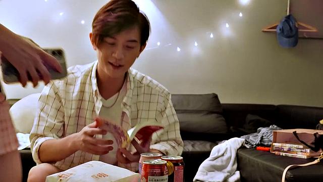 Yuli and her new friend go back and she sucks his dick 