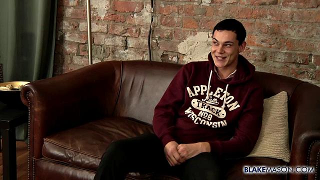 Джастин Вуд превращает соло в искусство, но рука может попросить о перерыве