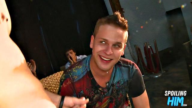 Real strippers cock sucked by amateurs