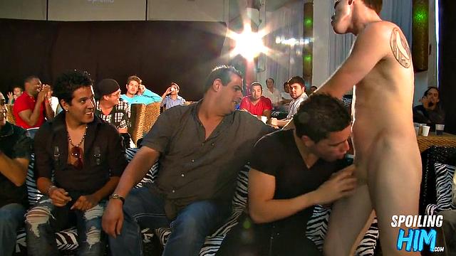 Real strippers cock sucked by amateurs