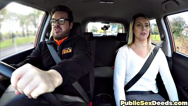 Опытная тётка решила повторить урок на члене инструктора, ну вдруг знания пригодятся позже?