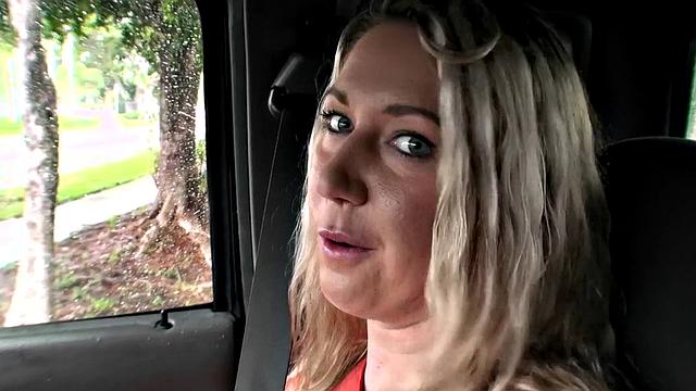 Blonde with tattoos gets her wet pussy pounded in high definition POV clip