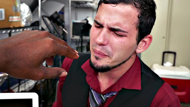 White bottom smashed by Black dominant top in office