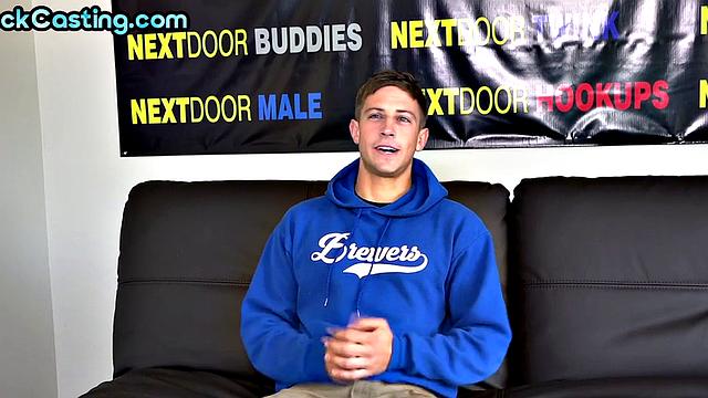 Amateur sexy and fit stud jerks on casting after interview