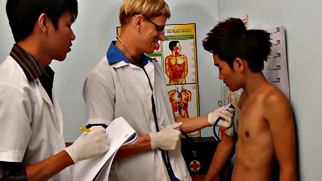 Asian twink nailed by doctors in 3some after medical checking