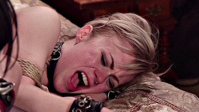 Три покорные с виброшоком: мандарины в трусах под напряжением