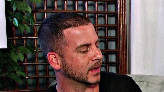 жординн обслуживает двух парней и глотает до капли