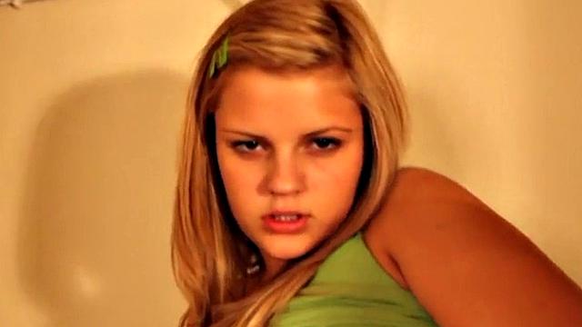 Petite Teen Becky Mastrbates In Solo Scene