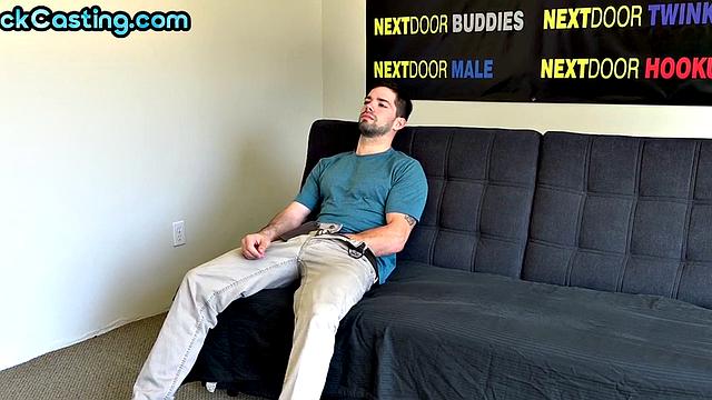 Casting amateur cums in BF's mouth after getting sucked