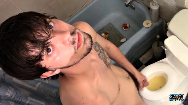 Relaxing & Jerking Off With Bi Chad - Chad Turner