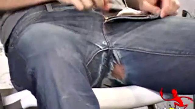 Gabriel Turner Jerks Off