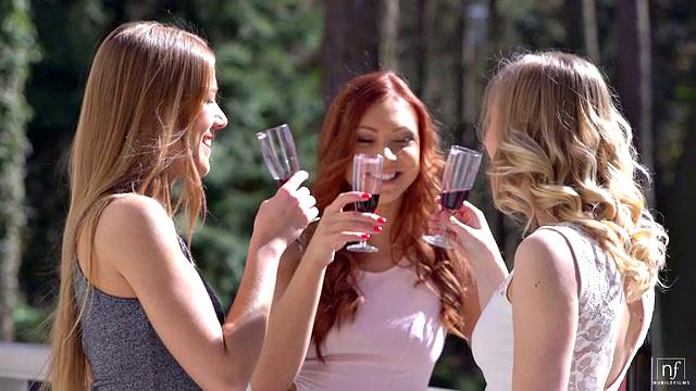 Passionate Threesome - E4