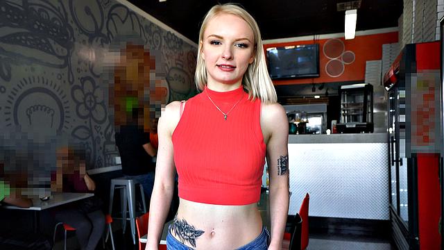 Waitress POV - Alice Pink - Free To Play