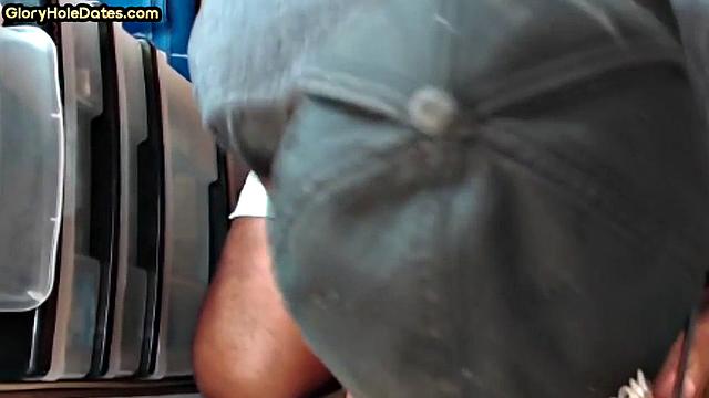 Blowjob gloryhole DILF sucks in amateur closeup POV