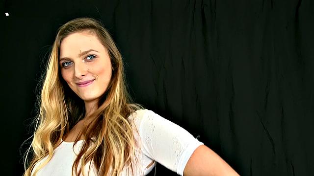 Tattooed blonde amateur gives head & gets a cumshot in reverse cowgirl