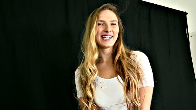 Tattooed blonde amateur gives head & gets a cumshot in reverse cowgirl