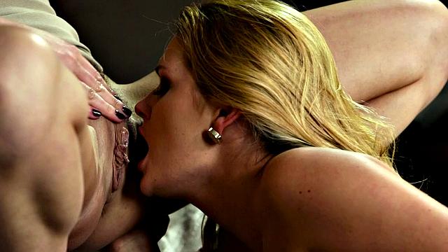 Kinky blonde MILF gets her bald pussy fingered & licks her GF's pussy while squirting in her mouth