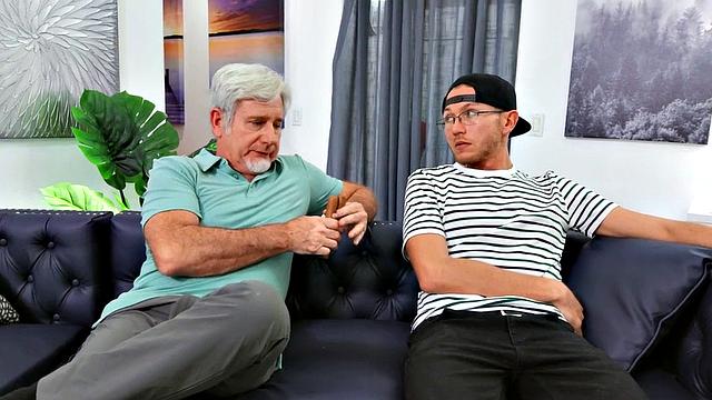 Squirting bigass babe pussyfucked by BF in various positions