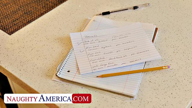 Смотри, как зрелая Серена Хилл жадно трахается с папой подруги и кончает от его члена в пизде.