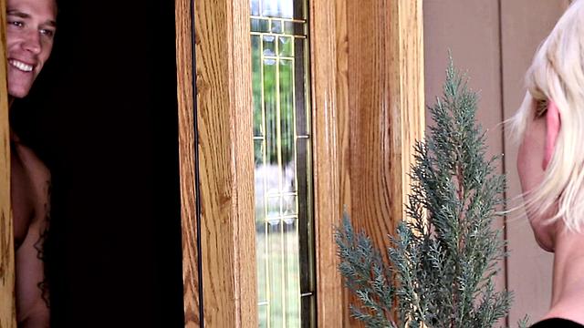 Paper Girl Receives A Tip