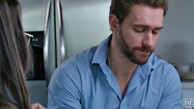 Show And Tease - S13:E6