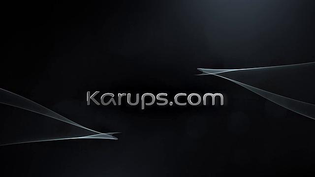 зрелая с седыми волосами трахается игрушкой и кончает в рот