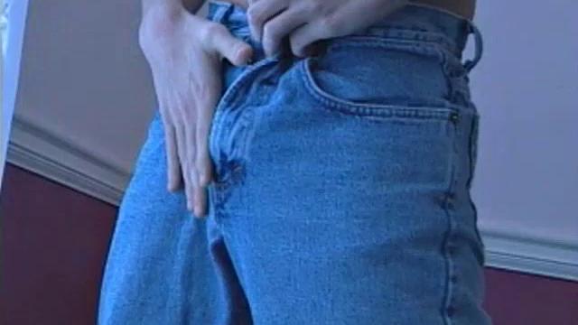 Гей-любовник Гейдж Пауэрс не сдерживает себя и кончает на ролике соло.