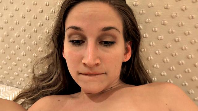 Cute anal babe assdrilled at home before blowjob