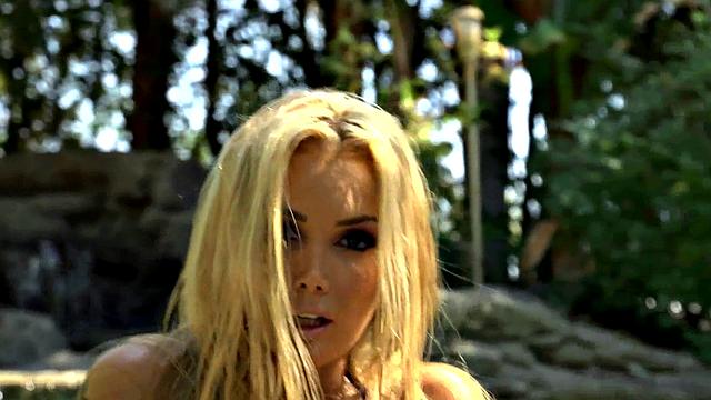 MILFs Illustrated: Scene One