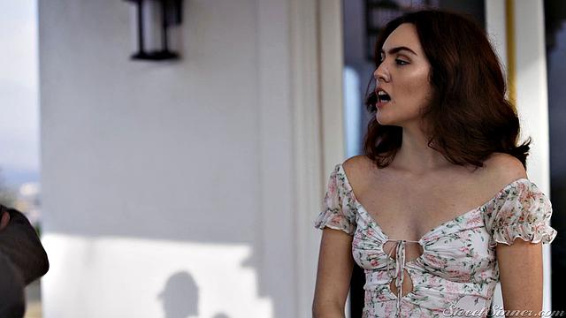 The Hot Wives 6 Scene 2 - Prize