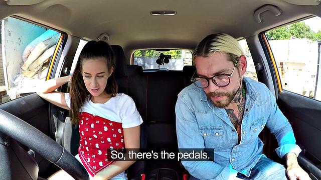 кассиди кляйн делает минет и трахается с дин ван даммом в машине pov