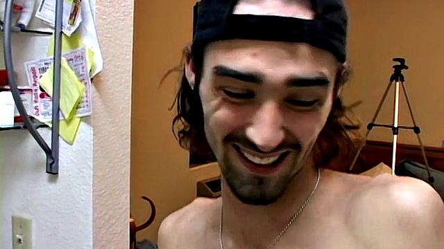 Ian & Dustin Really Need to Pee! - Dustin Kilimin & Ian Madrox