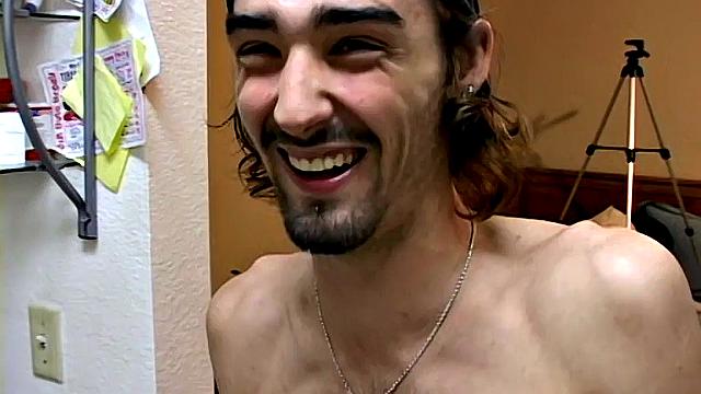Ian & Dustin Really Need to Pee! - Dustin Kilimin & Ian Madrox