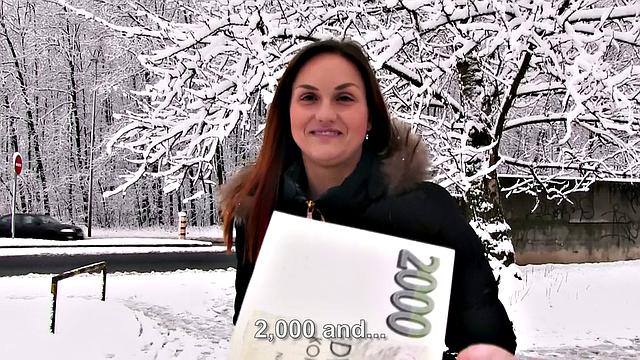 Huge-titted chick gives outdoor BJ & gets her pussy fingered