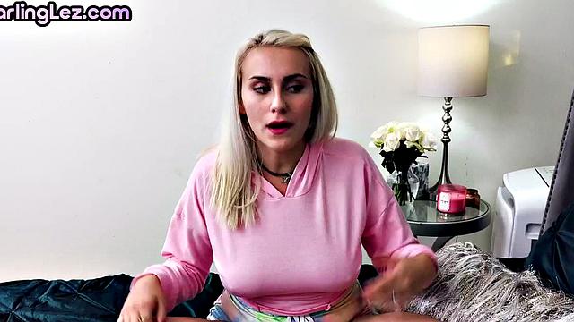 Petite lesbian darlings finger before scissoring