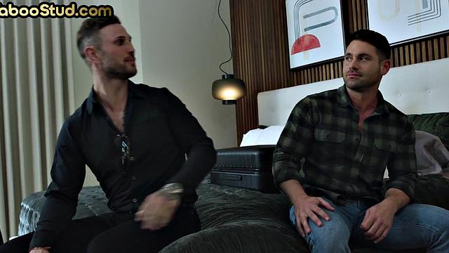 Hunk jizzed after being analized