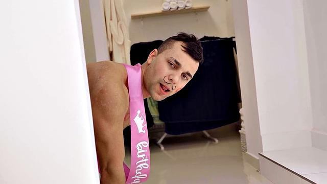 страстная milf садится на лицо и получает глубокий кунилингус